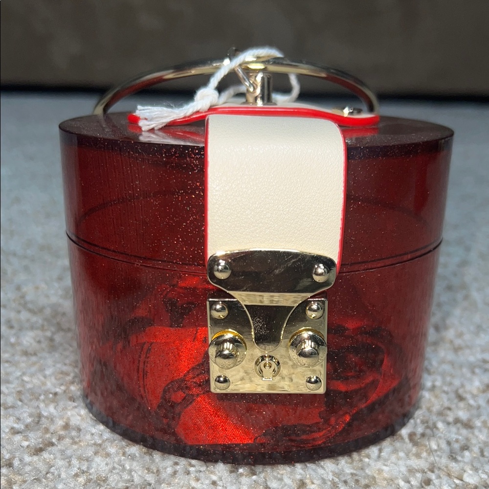 Elegant Red and Gold Women's Accessory Box